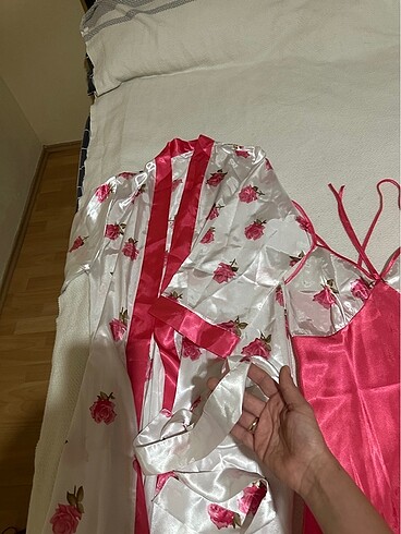 m Beden pembe Renk 5 parça saten pijama takımı