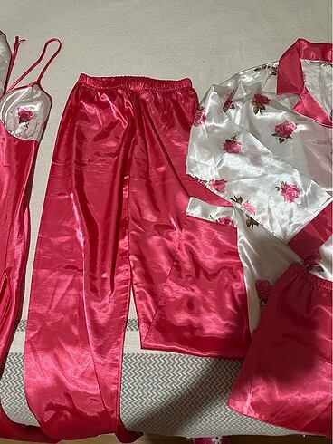 m Beden 5 parça saten pijama takımı
