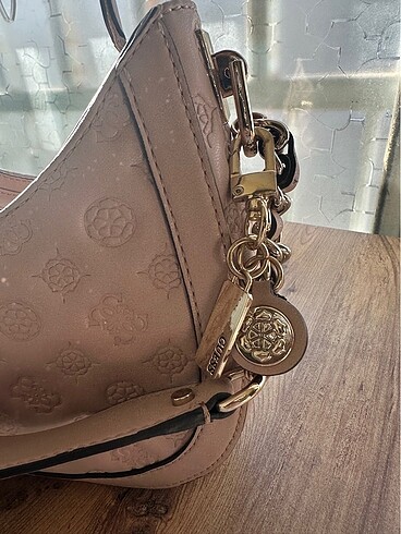 Guess Guess pembe kol çantası