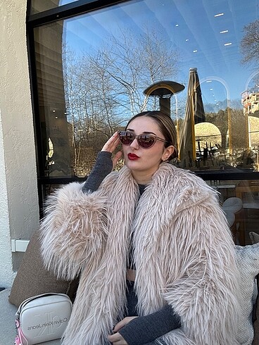 m Beden Zara model ithal krem renk Kürk