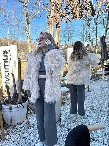 m Beden ten rengi Renk Zara model ithal krem renk Kürk