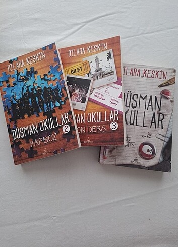 Düşman Okullar Serisi