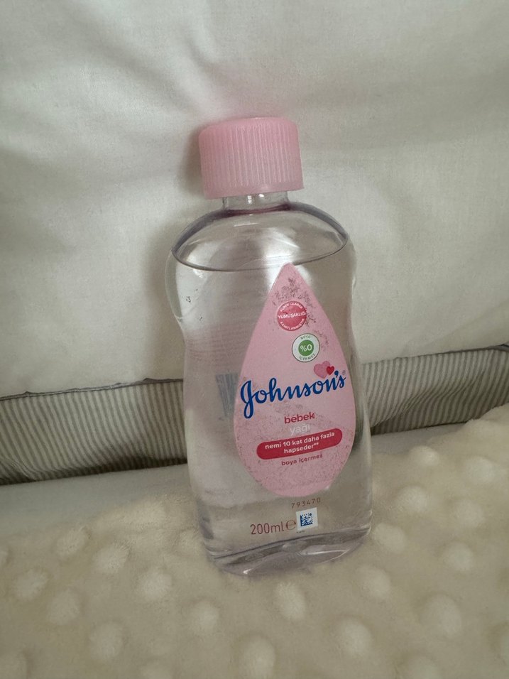 Johnson's Bebek Saç Şampuanı 750 ml+ bebek yağı - Görsel 3