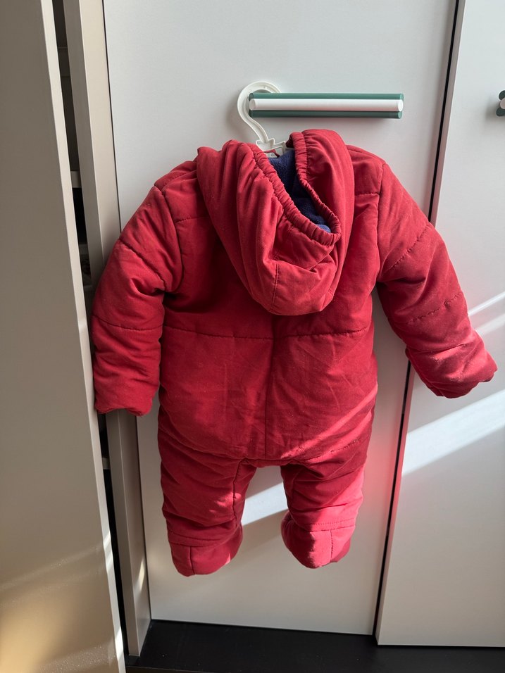 Kırmızı Astronot Tulum - Görsel 3