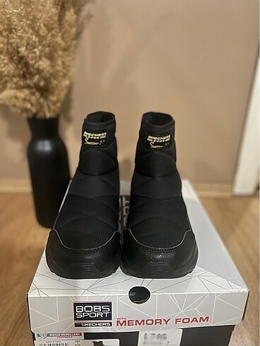 Skechers Skechers bot