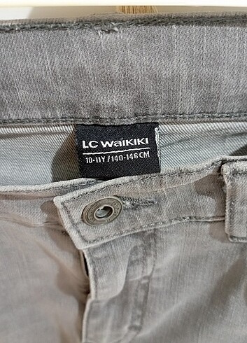 LC Waikiki LCW marka erkek çocuk kot pantolon
