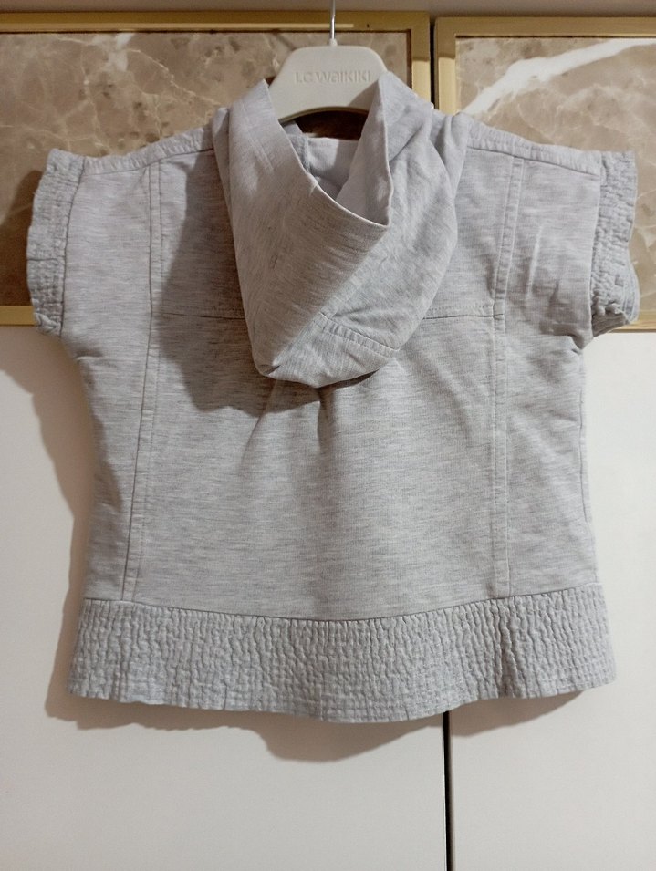 Kız Çocuk Kapüşonlu Gri Fermuarlı Yelek - Görsel 3