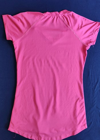 Nike Pembe V Yaka Kısa Kollu Spor Tişört