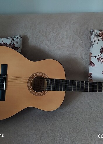 Martinez Gitar
