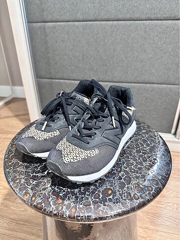 New balance spor ayakkabı