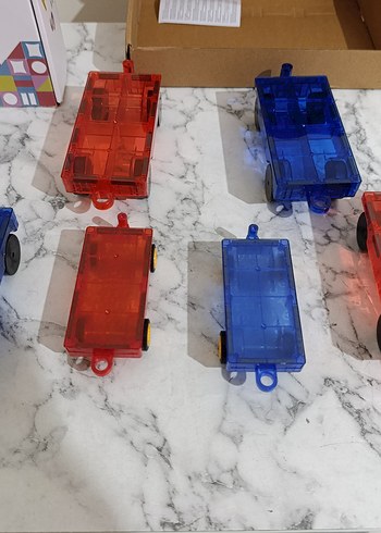 2 Adet Orta Boy Manyetik Araba - Görsel 5