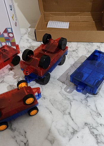 2 Adet Orta Boy Manyetik Araba - Görsel 6