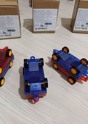 2 Adet Orta Boy Manyetik Araba - Görsel 4