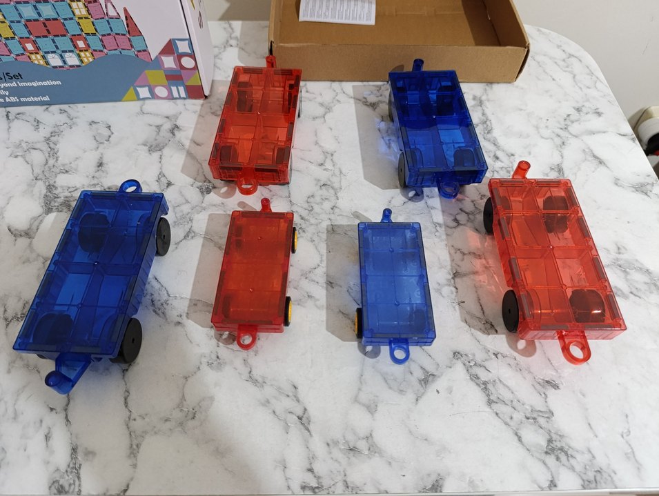 2 Adet Orta Boy Manyetik Araba - Görsel 5