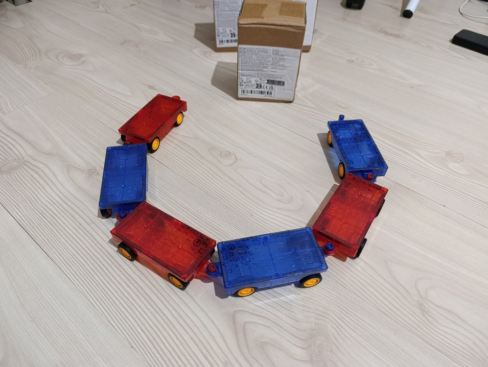 2 Adet Orta Boy Manyetik Araba - Görsel 2