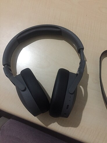 Bluetooth kulak üstü kulaklık 