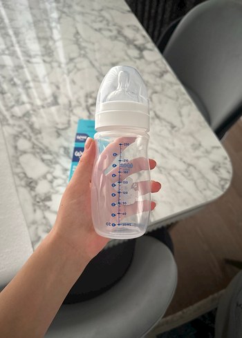 Beyaz Bebek Biberonu Pastel Tasarım - Görsel 2