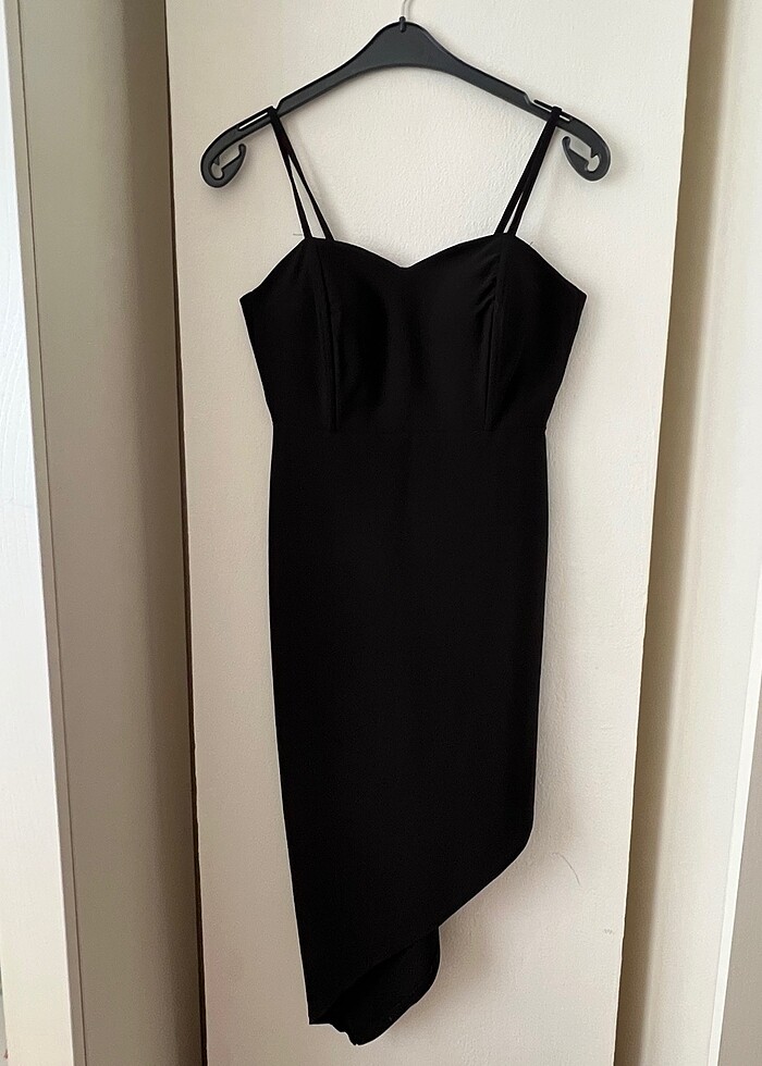 Siyah asimetrik kesim elbise - Görsel 2