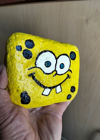 Sünger Bop taş boyama - Görsel 2