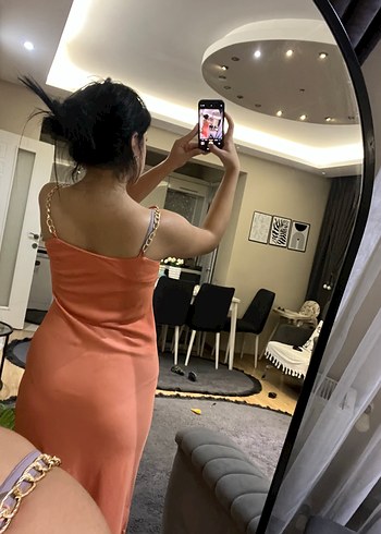 38 Beden Turuncu Saten Midi V Yaka Elbise