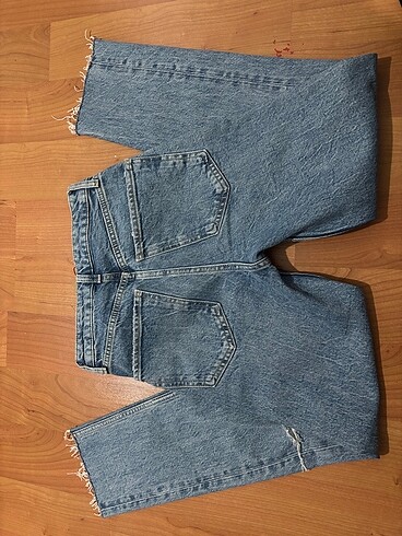 32 Beden Zara jean bi kere giyildi