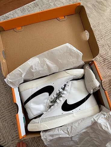 Nike blazer mid