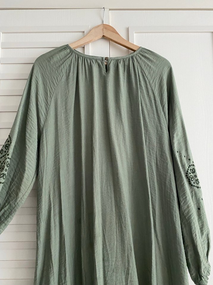 Nakışlı reglan kol keten elbise - Görsel 2