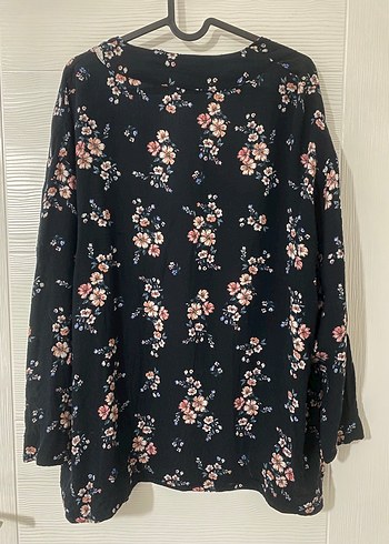 Çiçek Desenli Siyah Midi Kimono - Görsel 3