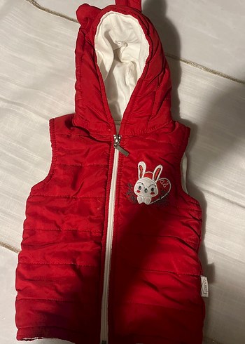 Kız Çocuk Parlak Kırmızı Kapüşonlu Yelek - Görsel 4