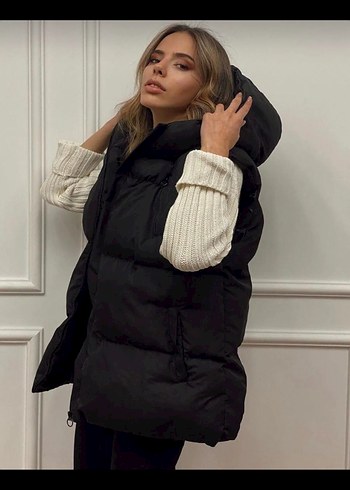 Siyah Kapüşonlu Şişme Kadın Yelek - Görsel 2