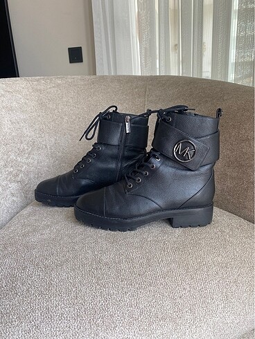 38,5 Beden Michael Kors