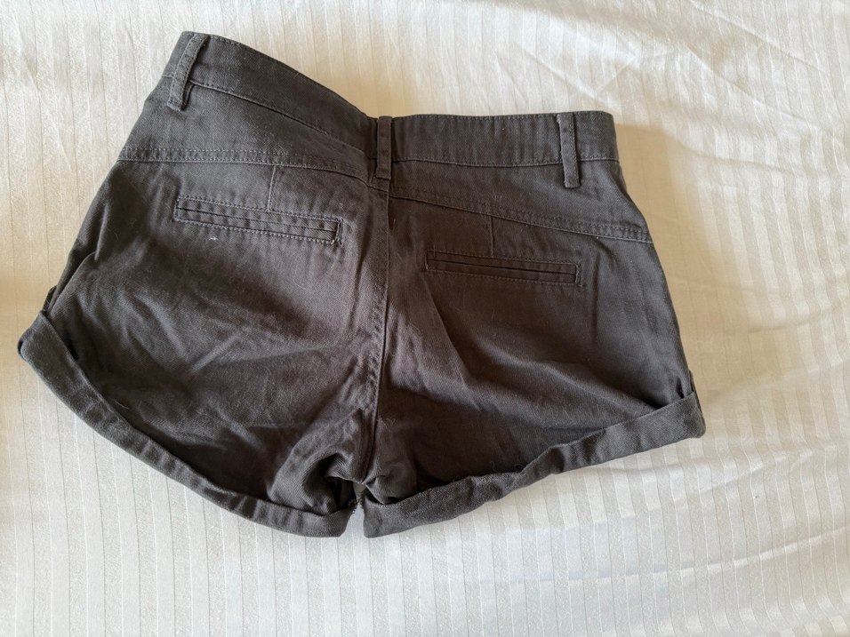 Düğmeli Bej  Mini Şort - Görsel 2