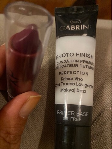 Makyaj bazı ve ruj 50? - Görsel 4