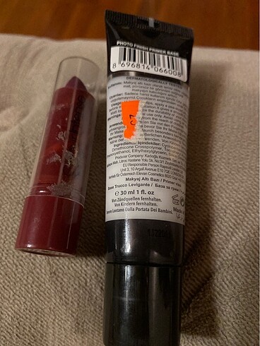 Makyaj bazı ve ruj 50? - Görsel 2