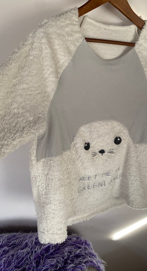 Beyaz polar üst kasın gecelik - Görsel 4