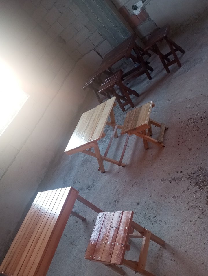 Koyu Kahverengi Ahşap  Masa ve Sandalyeleri - Görsel 5