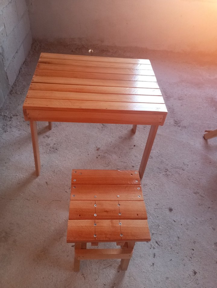 Koyu Kahverengi Ahşap  Masa ve Sandalyeleri - Görsel 3