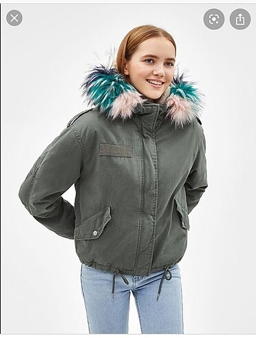 Bershka Mont
