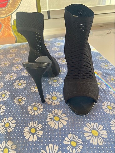 39 Beden Zara topuklu ayakkabı