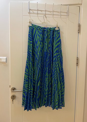 Mavi Piliseli Uzun Kadın Etek - Görsel 3