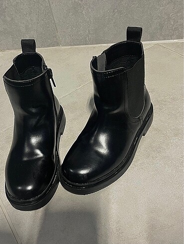 H&M H&M çocuk bot