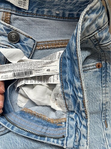 40 Beden mavi Renk Stradivarius d98 jean