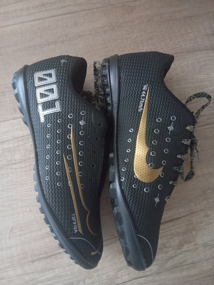 Siyah Yılan Desenli Erkek Futbol Ayakkabısı - Görsel 2