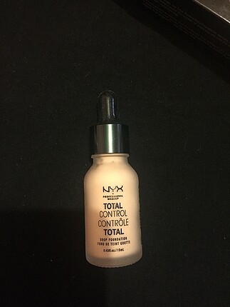 NYX drop fondöten