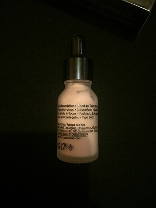NYX NYX drop fondöten