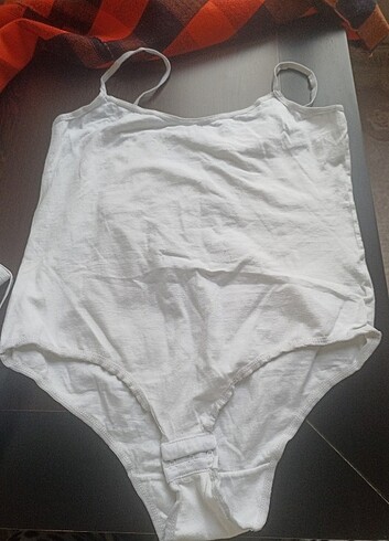 Diğer 3 adet çıtçıtlı body l beden