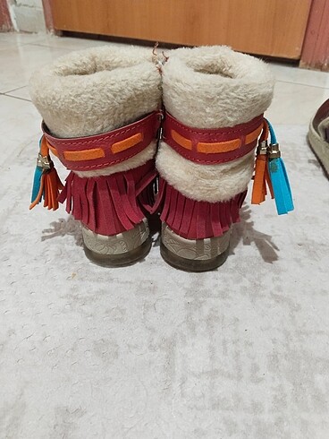 Diğer Kız çocuk botu