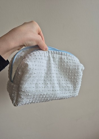 Beyaz Fermuarlı Kadın Makyaj Çantası - Görsel 4