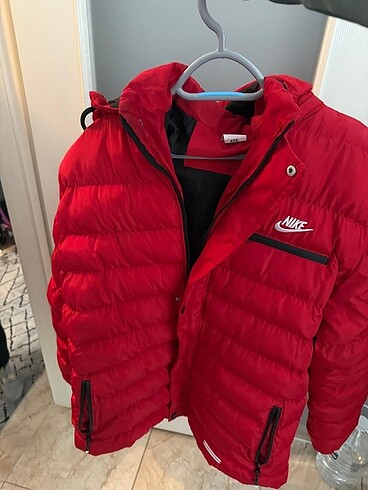 Mont erkek kırmızı Nike