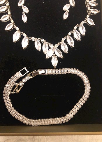 Beyaz İşlemeli Kadın Takı Seti - Görsel 3